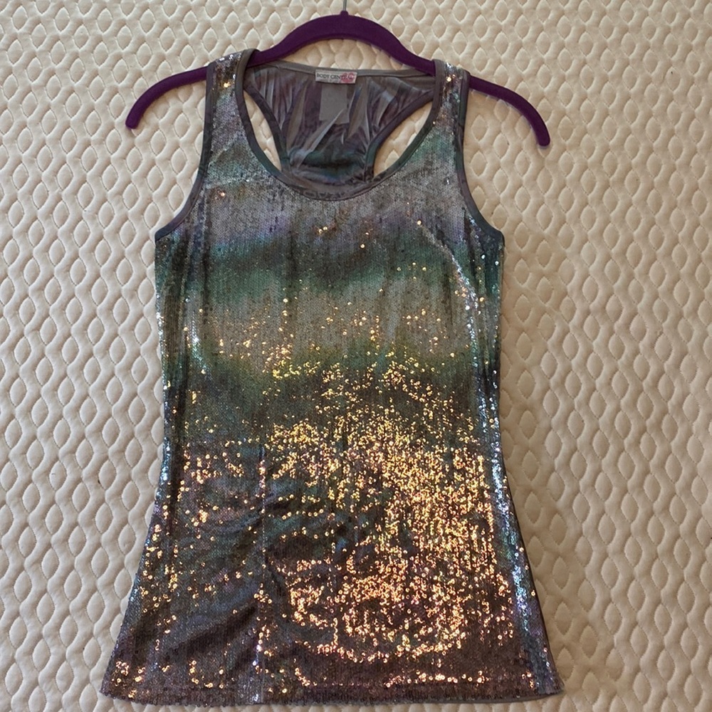 Body central sequin tank.
